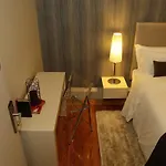 Alojamento de Acomodação e Pequeno-almoço Castilho House 4*