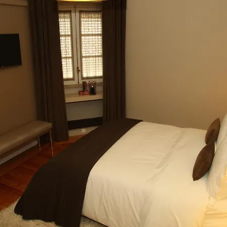 Alojamento de Acomodação e Pequeno-almoço Castilho House 4*
