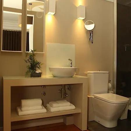 Castilho House 3*