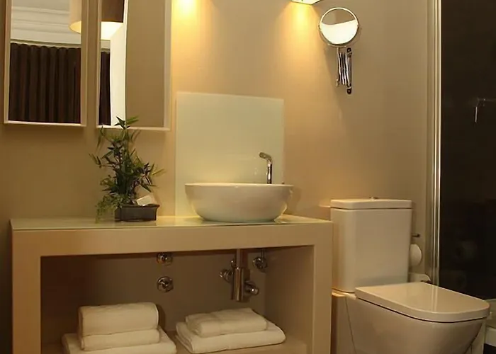 Castilho House 4* ליסבון